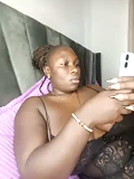 Snapshot of Golden_diver chatting on February 1, 2026, 8:23 am Golden diver online show from February 1, 2026, 8:23 am