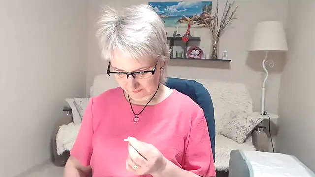 Snapshot of FleurMays chatting on February 21, 2026, 2:13 am FleurMays online show from February 21, 2026, 2:13 am