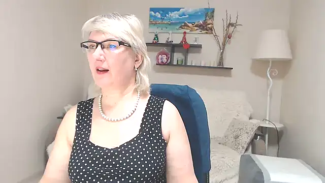 FleurMays online show from March 11, 2025, 4:08 am