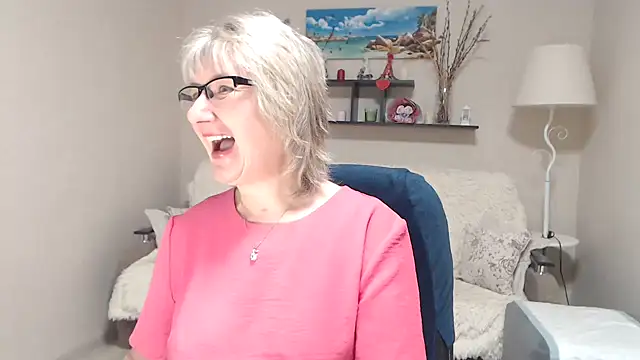 Snapshot of FleurMays chatting on February 6, 2026, 5:36 am FleurMays online show from February 6, 2026, 5:36 am