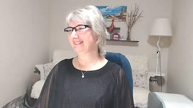 FleurMays online show from November 7, 2025, 4:50 am