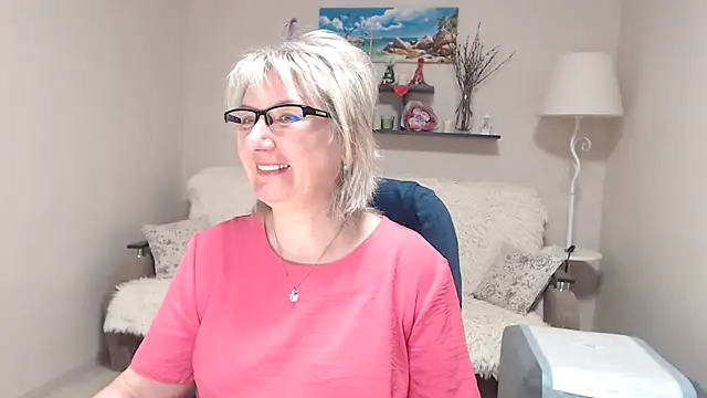 Snapshot of FleurMays chatting on April 27, 2026, 4:10 am FleurMays online show from April 27, 2026, 4:10 am