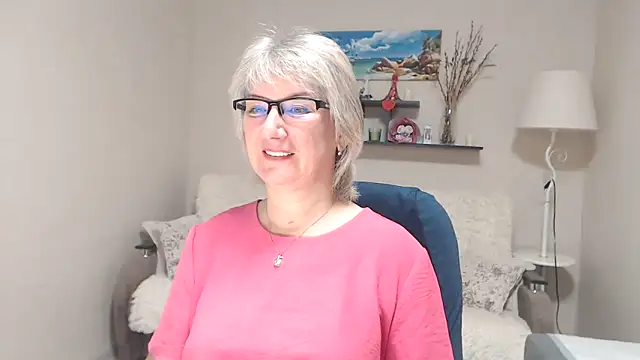 FleurMays online show from November 3, 2025, 5:12 am