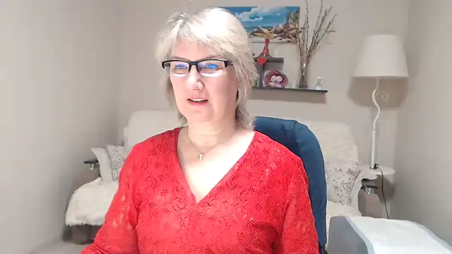 Snapshot of FleurMays chatting on February 15, 2026, 4:02 am FleurMays online show from February 15, 2026, 4:02 am