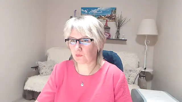 Snapshot of FleurMays chatting on April 21, 2026, 4:41 am FleurMays online show from April 21, 2026, 4:41 am