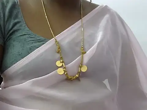 Snapshot of Hot_akshara chatting on September 17, 2025, 6:15 am Hot akshara online show from September 17, 2025, 6:15 am