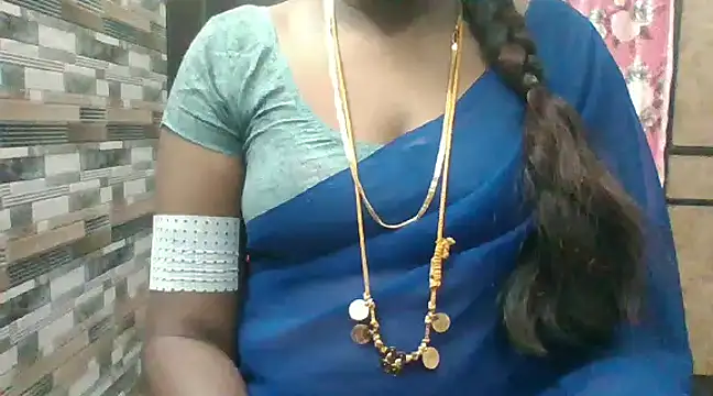 Snapshot of Hot_akshara chatting on December 1, 2024, 4:34 pm Hot akshara online show from December 1, 2024, 4:34 pm