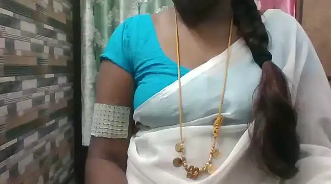 Snapshot of Hot_akshara chatting on December 4, 2024, 10:46 pm Hot akshara online show from December 4, 2024, 10:46 pm