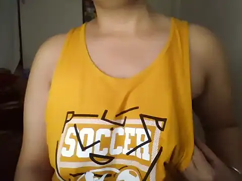 Snapshot of MakeMeCumAhh chatting on November 9, 2025, 5:39 pm MakeMeCumAhh online show from November 9, 2025, 5:39 pm