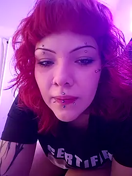Snapshot of Sarah-Stoner chatting on May 25, 2026, 12:32 am Sarah-Stoner online show from May 25, 2026, 12:32 am