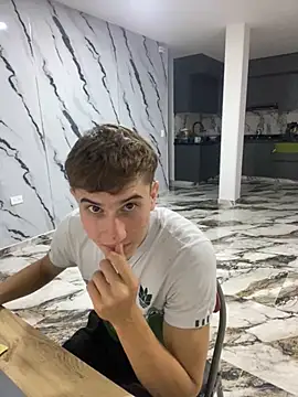 oliver Lz online show from October 29, 2025, 6:12 am