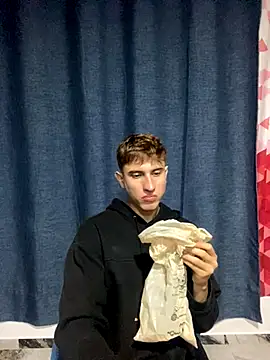 oliver Lz online show from October 21, 2025, 5:29 am