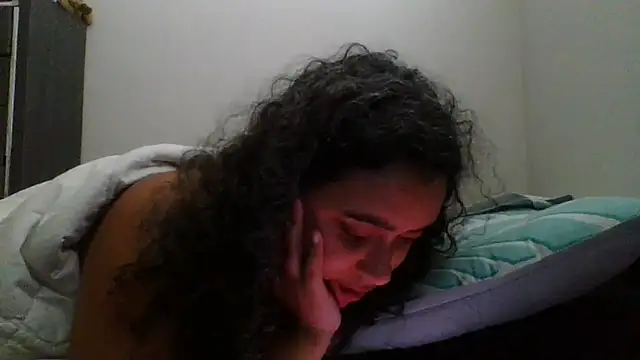 cinnaminnie online show from November 15, 2025, 4:55 pm