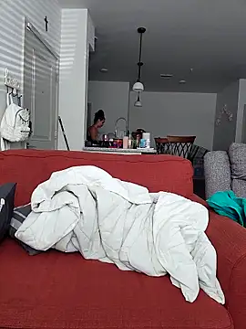 cinnaminnie online show from September 30, 2025, 4:57 pm