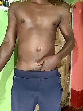 Snapshot of Hunter_boy9 chatting on February 6, 2026, 11:45 pm Hunter boy9 online show from February 6, 2026, 11:45 pm