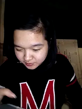 Thomgdee online show from March 8, 2025, 9:17 am