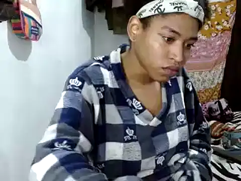 miriam775 online show from March 14, 2025, 11:23 am