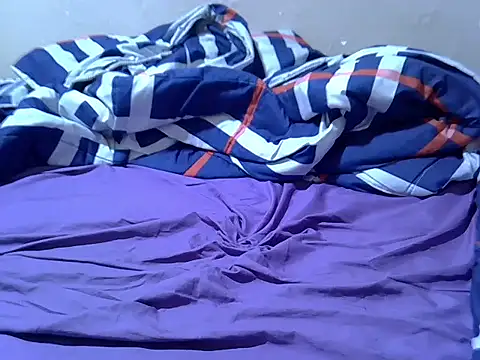 Snapshot of Just_Karu chatting on December 15, 2025, 9:48 am Just Karu online show from December 15, 2025, 9:48 am