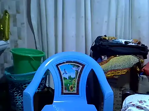 Snapshot of Just_Karu chatting on February 15, 2026, 7:57 pm Just Karu online show from February 15, 2026, 7:57 pm