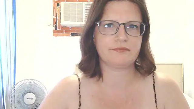 CrimsonMistress online show from March 28, 2026, 10:33 pm