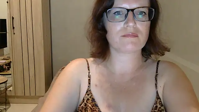 Snapshot of CrimsonMistress chatting on September 13, 2025, 10:10 pm CrimsonMistress online show from September 13, 2025, 10:10 pm