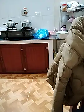 JasminePham online show from January 11, 2026, 10:49 pm