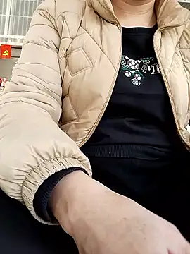 JasminePham online show from January 11, 2026, 5:25 am