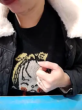 JasminePham online show from November 26, 2025, 1:16 am