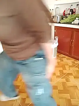 JasminePham online show from January 9, 2026, 7:26 am