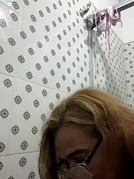 anastasia and jordan online show from December 22, 2025, 11:21 am