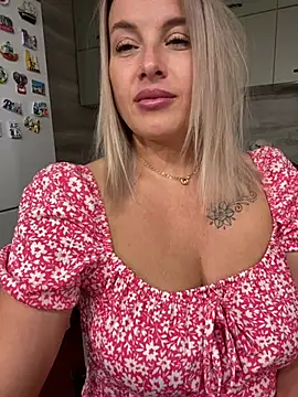 Cute Hot Alice online show from July 11, 2026, 10:21 pm