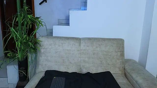 Lorenne Miller online show from March 5, 2026, 5:37 am