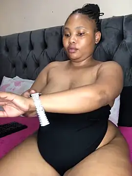 Snapshot of Anaelle24 chatting on February 23, 2026, 6:25 am Anaelle24 online show from February 23, 2026, 6:25 am