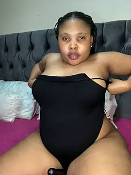 Anaelle24 online show from May 21, 2026, 7:11 pm