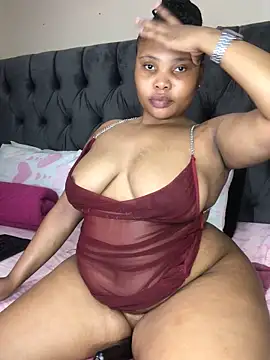 Snapshot of Anaelle24 chatting on February 26, 2026, 5:29 am Anaelle24 online show from February 26, 2026, 5:29 am