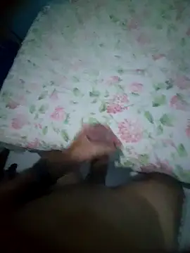 Snapshot of Zeus_Secret chatting on February 14, 2025, 12:09 am Zeus Secret online show from February 14, 2025, 12:09 am