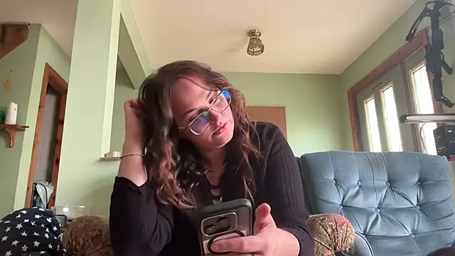 Snapshot of Quinnrose0420 chatting on September 18, 2025, 5:05 pm Quinnrose0420 online show from September 18, 2025, 5:05 pm