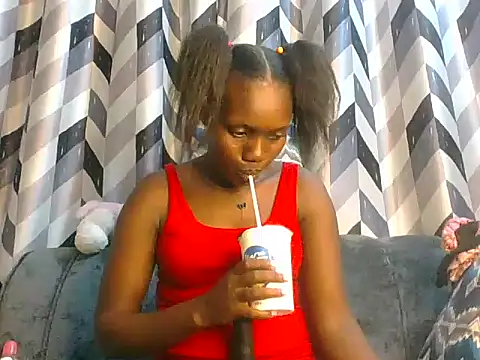 Slimthick900 online show from March 3, 2025, 2:39 pm