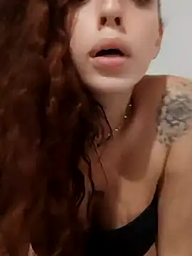 Snapshot of Sweet-diamondxxx chatting on January 30, 2025, 9:25 pm Sweet-diamondxxx online show from January 30, 2025, 9:25 pm