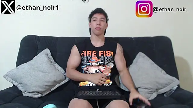 Snapshot of ethan_noir chatting on March 20, 2025, 2:42 pm ethan noir online show from March 20, 2025, 2:42 pm