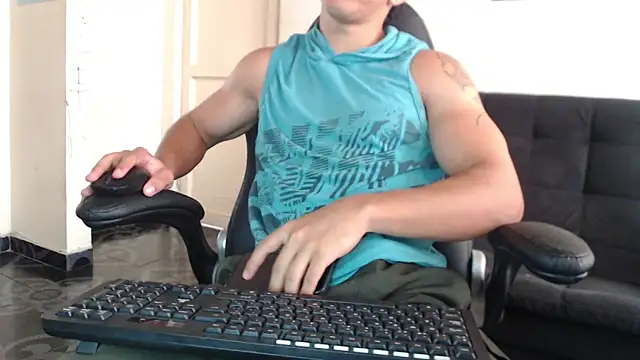 Snapshot of ethan_noir chatting on March 3, 2026, 5:53 pm ethan noir online show from March 3, 2026, 5:53 pm