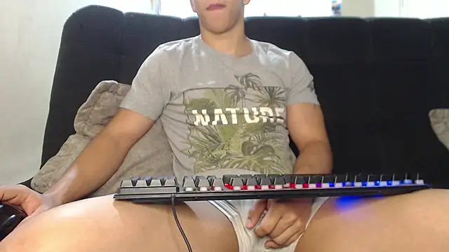 Snapshot of ethan_noir chatting on November 26, 2025, 10:37 am ethan noir online show from November 26, 2025, 10:37 am