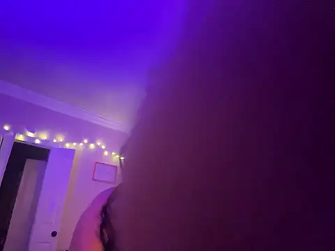 Snapshot of karrmmaa chatting on February 28, 2025, 12:20 pm karrmmaa online show from February 28, 2025, 12:20 pm