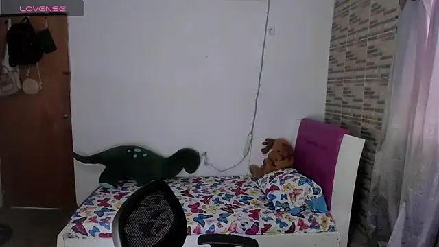 Snapshot of _Amelia_Johns_ chatting on April 14, 2026, 4:01 pm Amelia Johns online show from April 14, 2026, 4:01 pm