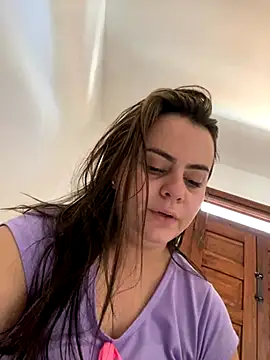 Im Amelia online show from September 9, 2025, 2:26 pm