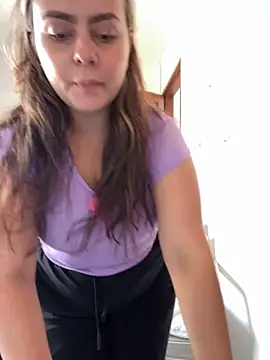 Im Amelia online show from June 1, 2026, 1:44 pm