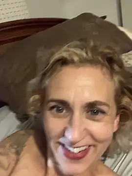 Snapshot of degiggxxx chatting on September 27, 2025, 12:06 am degiggxxx online show from September 27, 2025, 12:06 am