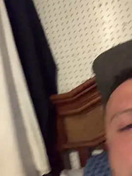 Snapshot of degiggxxx chatting on September 25, 2025, 11:22 pm degiggxxx online show from September 25, 2025, 11:22 pm