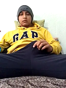 Snapshot of Slow_Kmazutra chatting on December 2, 2024, 6:27 pm Slow Kmazutra online show from December 2, 2024, 6:27 pm