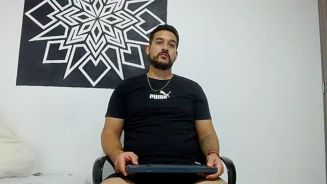  CHRIS-DENNIS  online show from April 1, 2026, 4:36 am